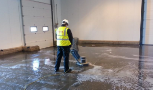 cleaning dairy floor Agrimoon