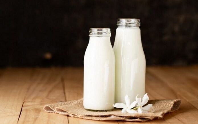 fresh_milk_bottle_glass