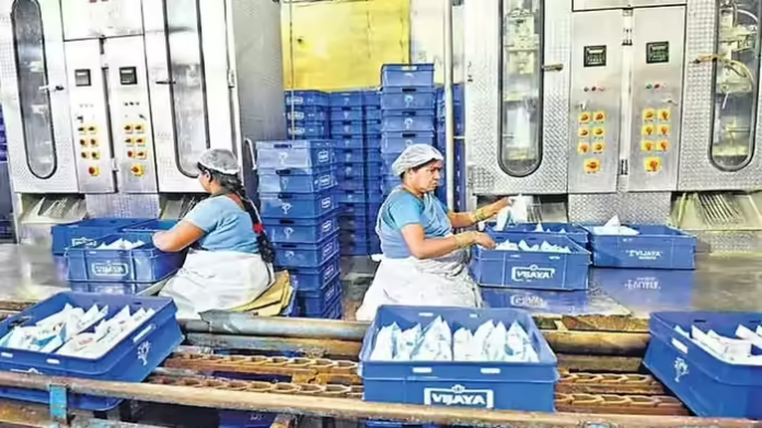 Milk & Curd Prices Hiked in Andhra Pradesh: Vijaya and Sangam Dairies Raise Rates Milk & Curd Prices Hiked in Andhra Pradesh: Vijaya and Sangam Dairies Raise Rates