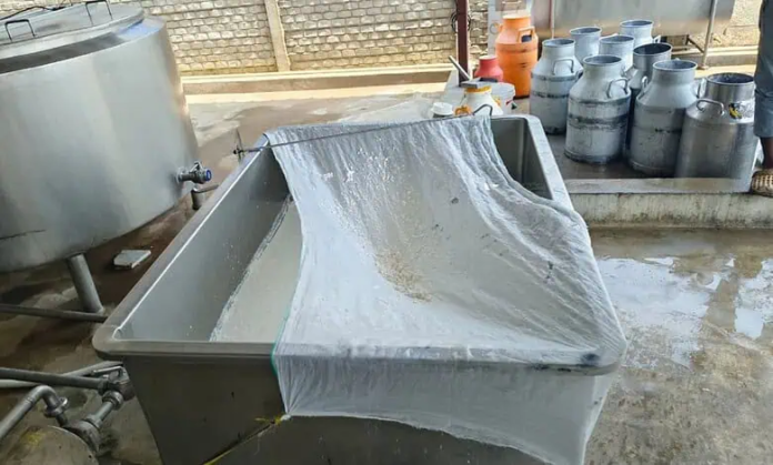 Milk and Ghee Worth ₹7.78 Lakh Seized in Telangana During Anti-Adulteration Drive