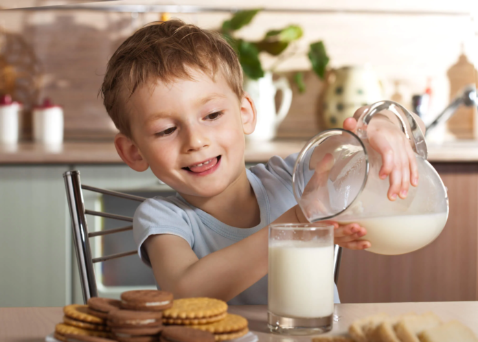 Is Milk Good or Bad for Children? Experts Explain How Much Dairy Kids Really Need