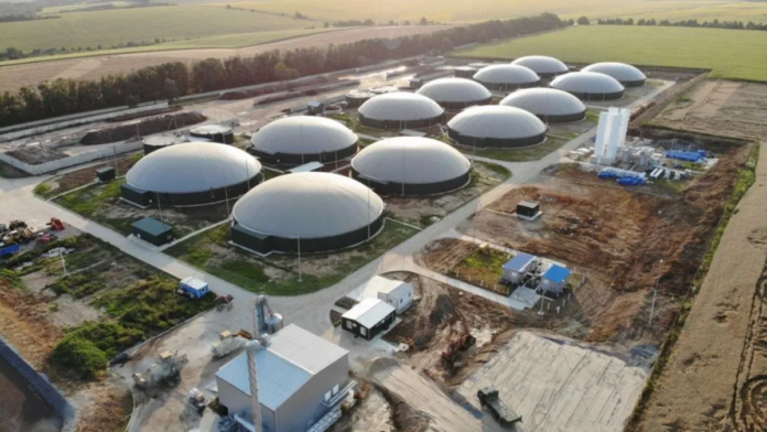 Government Implements GOBARdhan Scheme; Compressed Biogas Producers to Receive Price Support for 10 Years Government Implements GOBARdhan Scheme; Compressed Biogas Producers to Receive Price Support for 10 Years