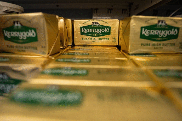 Global Milk Glut: Dairy Prices Slide as Production Hits “Stunning” Peak