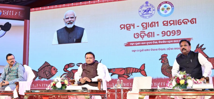Odisha CM Warns Cattle Smugglers, Urges Farmers to Embrace Dairy